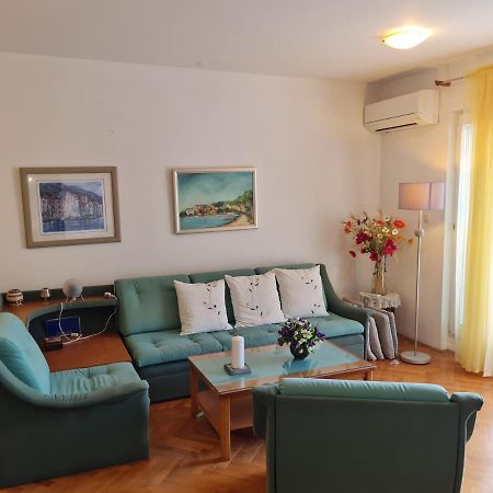 Apartment Silva, 50M From Beach Макарська Екстер'єр фото