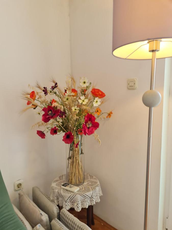 Apartment Silva, 50M From Beach Макарська Екстер'єр фото